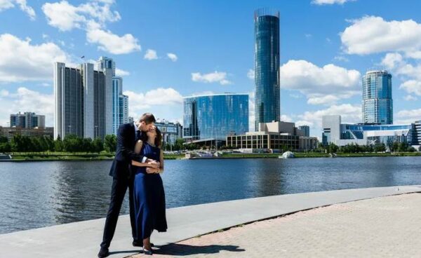 Как москвичу уехать на выходные в Екатеринбург, чтобы отдохнуть и провести время с девушкой